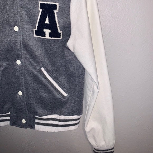 Iris Basic Gray Varsity Button-Up Jacket (Small) - Picture 4 of 5